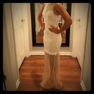 Body shaping white lace dress